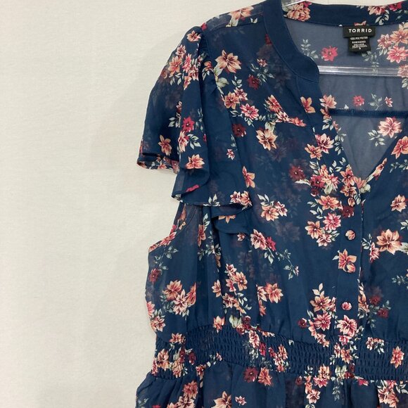 Torrid Top size 3X Navy Floral Sheer Flutter Sleeve V Neck Top Feminine Elegant - Picture 4 of 9